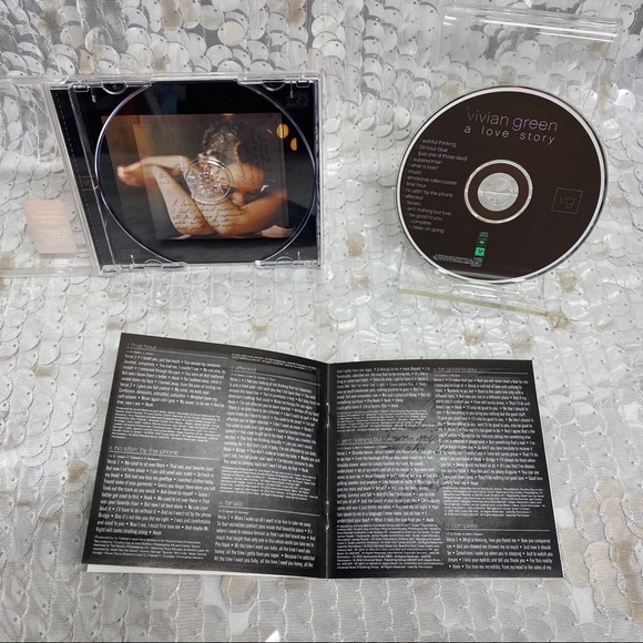 Vivian Green - A Love Story - Picture 10 of 13